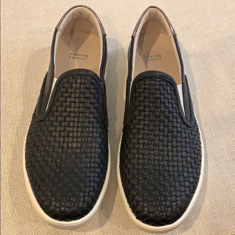 🖤NWOT Johnston & Murphy Black Women’s Sneaker
